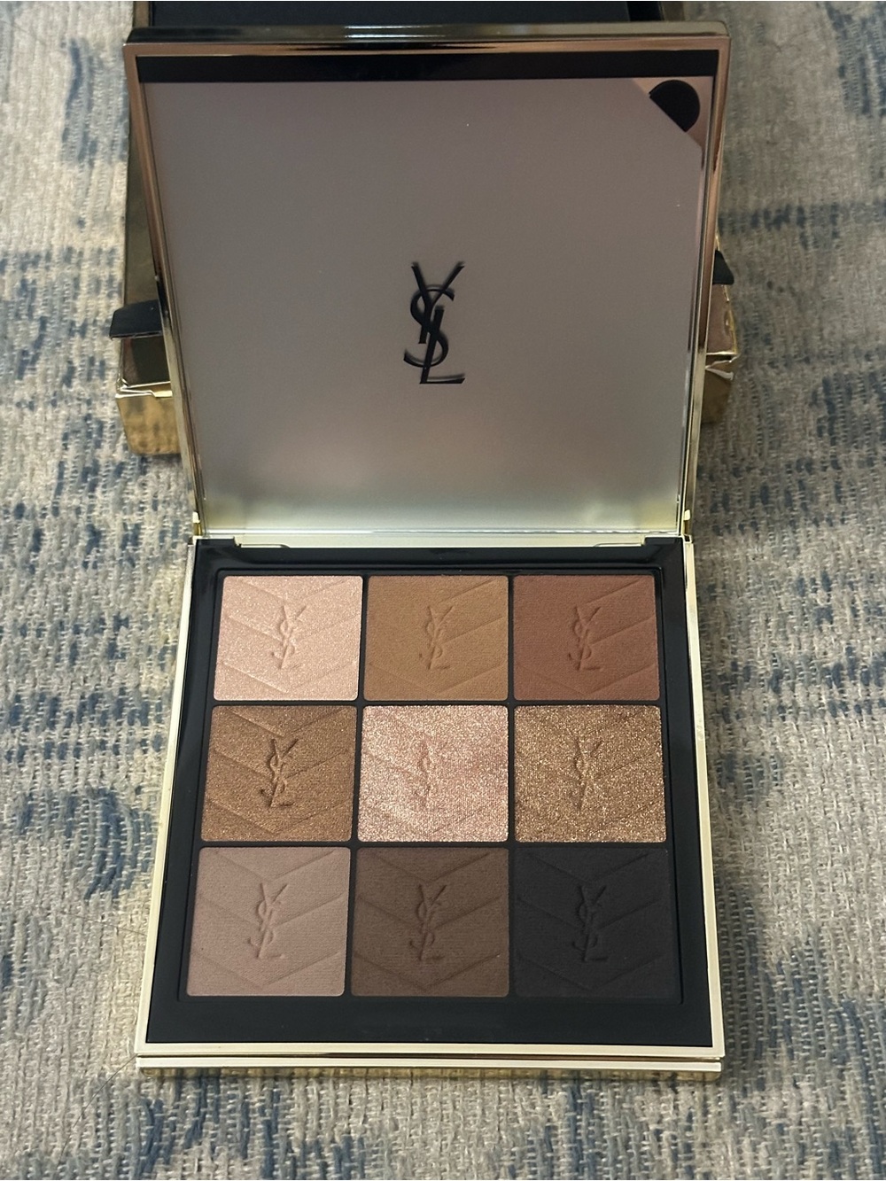 Saint Laurent “Nude Hours” Couture Eyeshadow Clutch Limited Edition